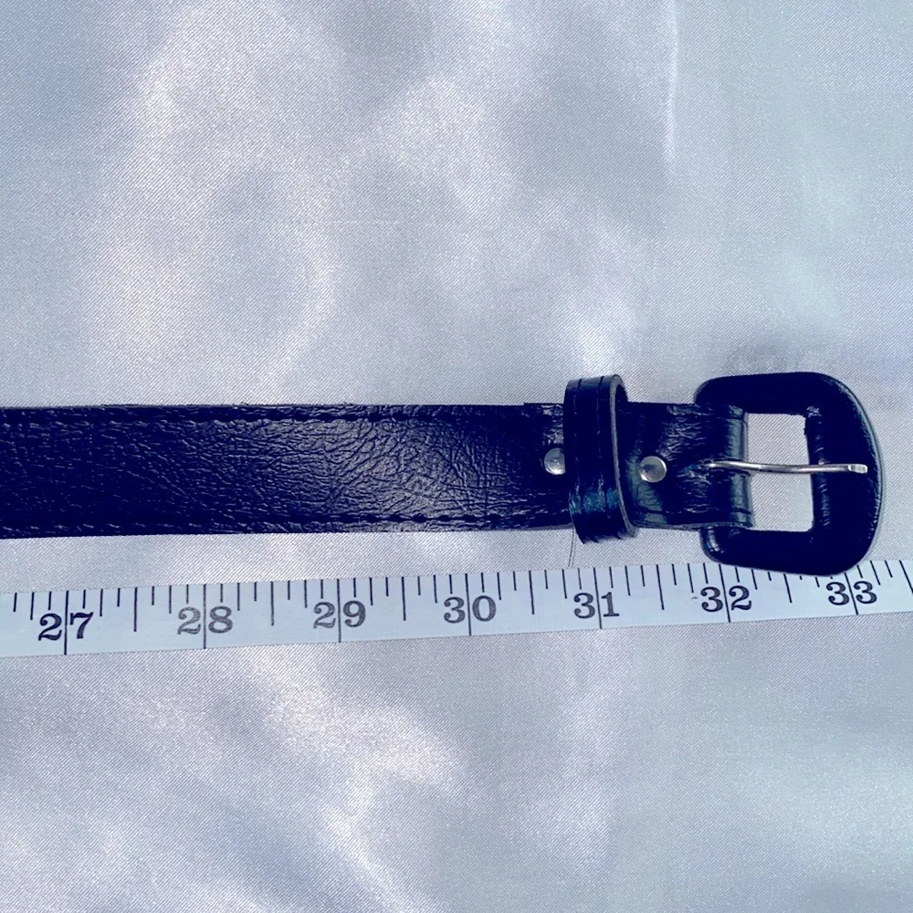 Stylish Women’s Small/Medium adjustable Belt  -‎ like new